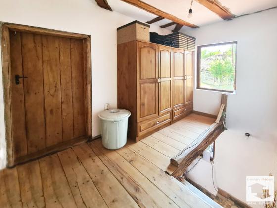 Image No.9-4 Bed House for sale
