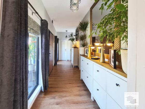 Image No.11-2 Bed House for sale