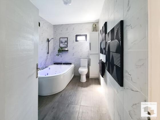 Image No.12-2 Bed House for sale