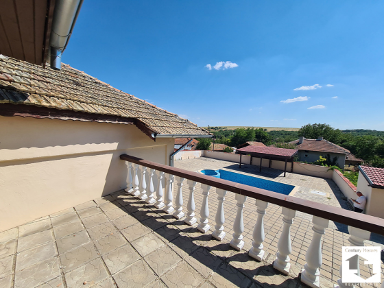 Image No.24-6 Bed House for sale