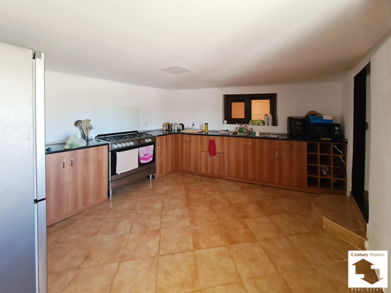 Image No.6-6 Bed House for sale