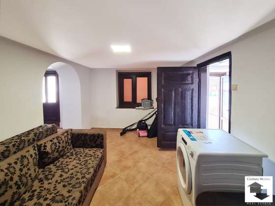 Image No.7-6 Bed House for sale