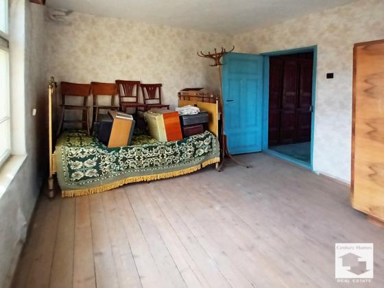 Image No.6-3 Bed House for sale