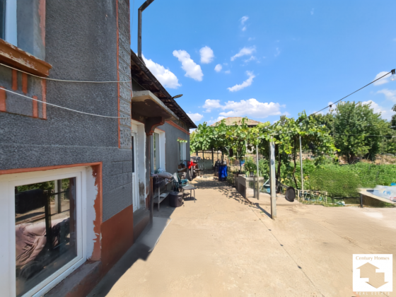 Image No.20-5 Bed House for sale
