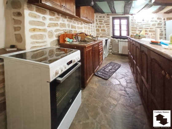 Image No.8-3 Bed House for sale