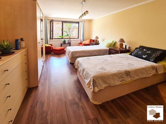 Image No.11-4 Bed House for sale