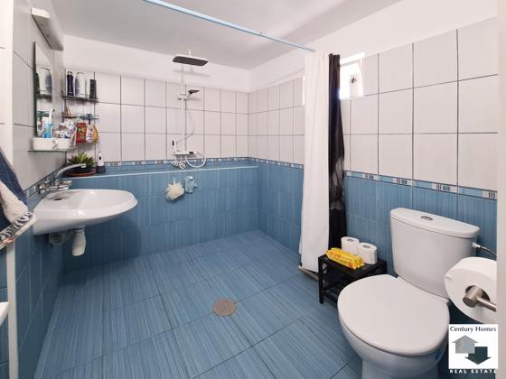 Image No.13-4 Bed House for sale