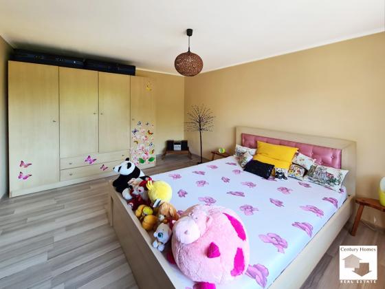 Image No.20-4 Bed House for sale
