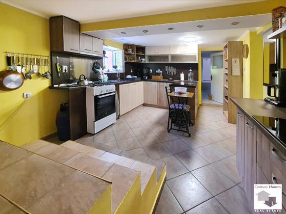 Image No.7-4 Bed House for sale