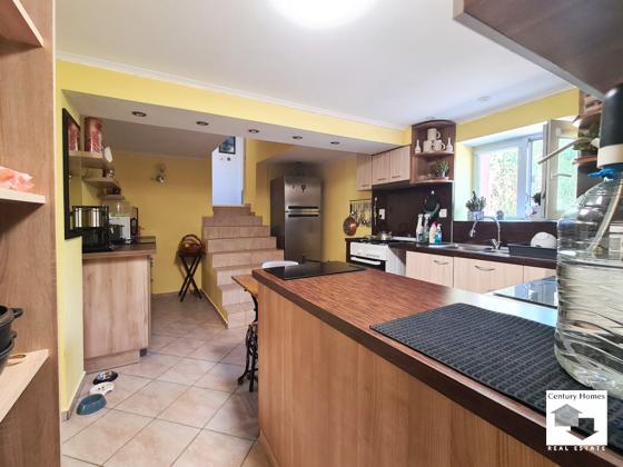 Image No.8-4 Bed House for sale