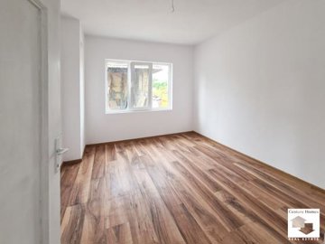 large1787724487
