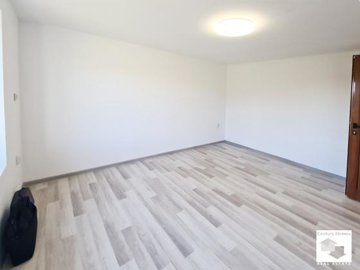 large1787743032