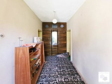 large1789741094