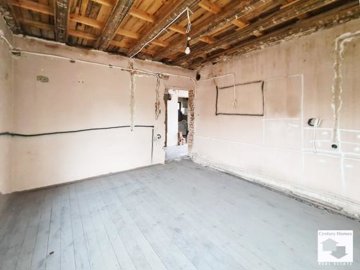 large1790775107