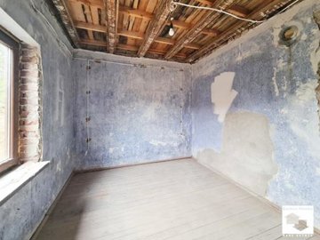 large1790775094