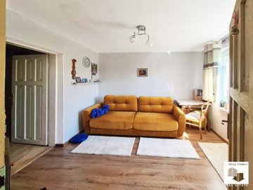 large1791296798
