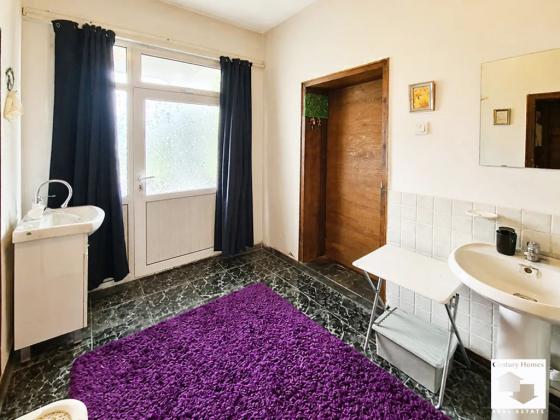 Image No.20-2 Bed House for sale