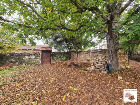 Image No.25-2 Bed House for sale