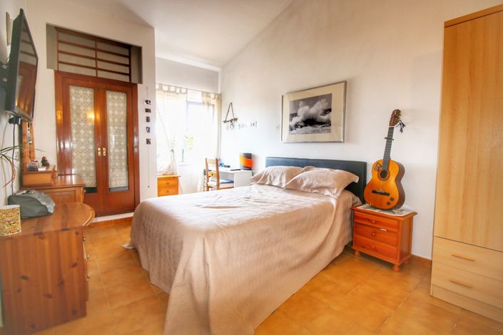 Image No.4-4 Bed Villa for sale