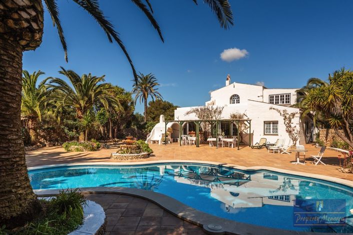 Image No.2-12 Bed Villa for sale