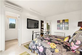 Image No.10-4 Bed Villa for sale