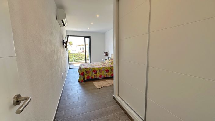 Image No.21-3 Bed Villa for sale