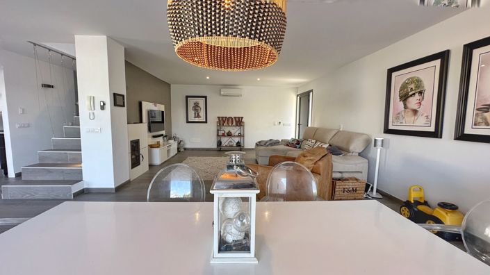 Image No.9-3 Bed Villa for sale