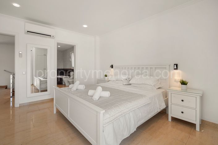 Image No.11-5 Bed Villa for sale