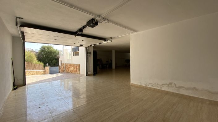 Image No.45-5 Bed Villa for sale