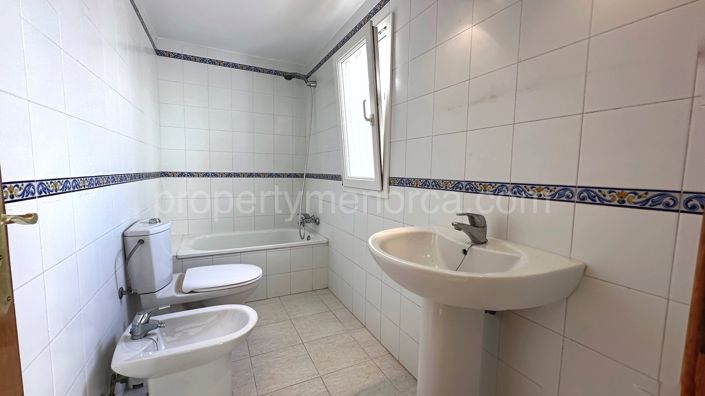 Image No.18-3 Bed Townhouse for sale