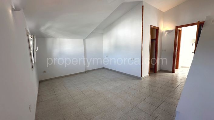 Image No.20-3 Bed Townhouse for sale