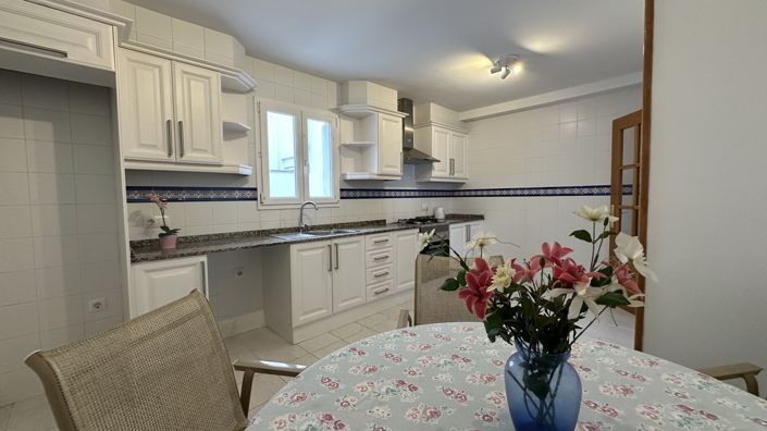 Image No.21-3 Bed Townhouse for sale