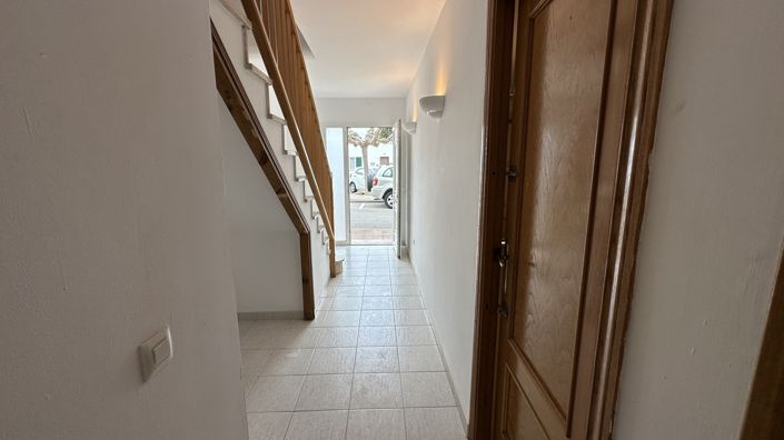 Image No.28-3 Bed Townhouse for sale