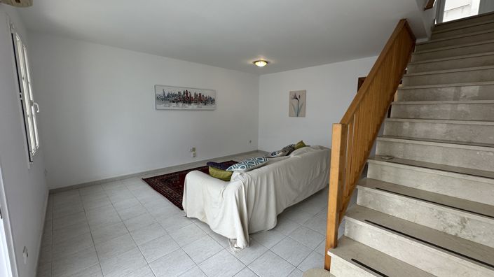 Image No.30-3 Bed Townhouse for sale