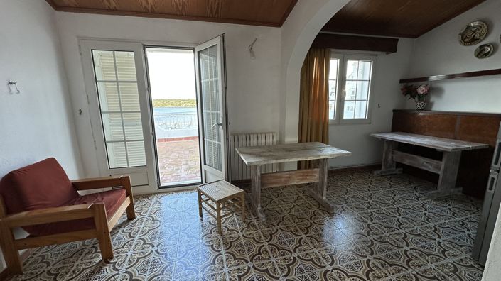 Image No.18-3 Bed Commercial for sale