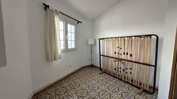 Image No.22-3 Bed Commercial for sale