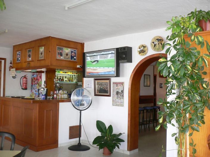 Image No.17-3 Bed Commercial for sale