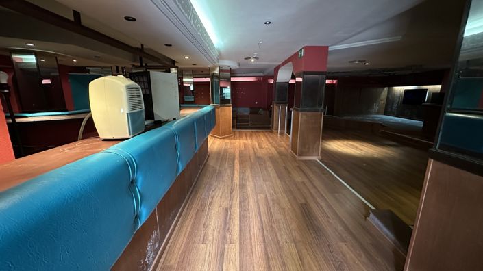 Image No.32-3 Bed Commercial for sale