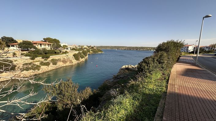 Image No.6-3 Bed Commercial for sale