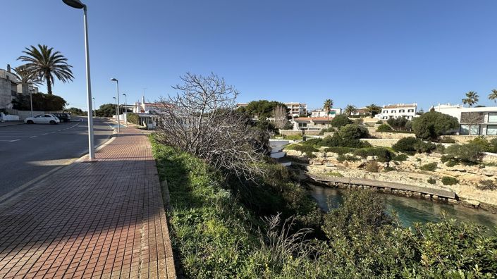 Image No.7-3 Bed Commercial for sale