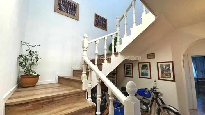 Image No.30-5 Bed Villa for sale