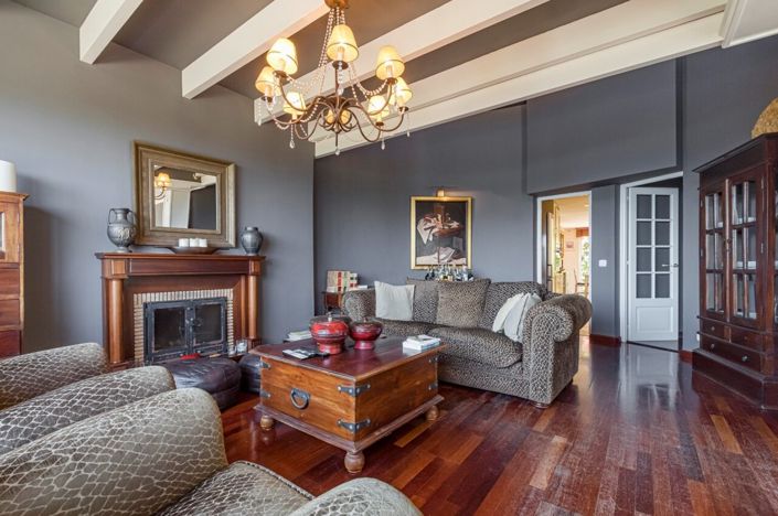 Image No.10-7 Bed Villa for sale