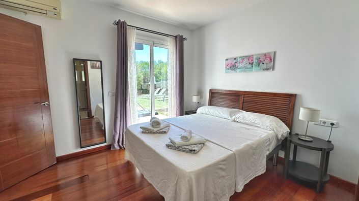 Image No.20-4 Bed Villa for sale