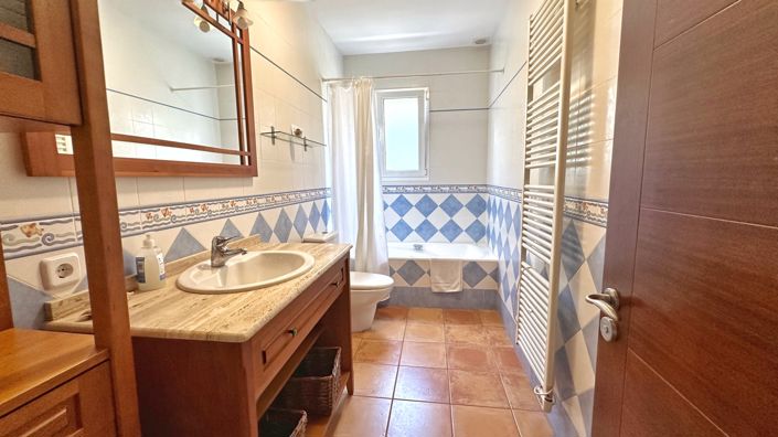 Image No.28-4 Bed Villa for sale