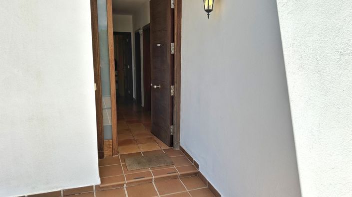 Image No.8-4 Bed Villa for sale