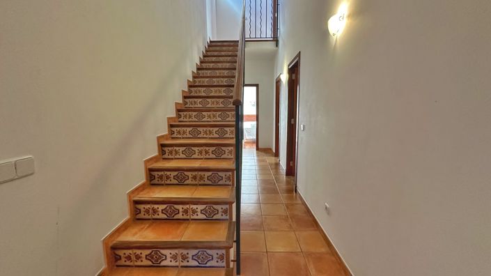 Image No.9-4 Bed Villa for sale