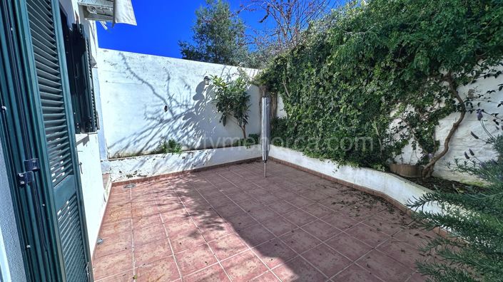 Image No.16-2 Bed Townhouse for sale