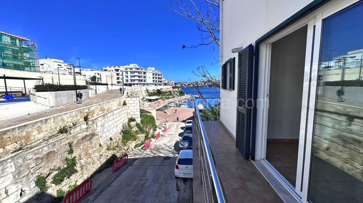 Image No.21-2 Bed Townhouse for sale