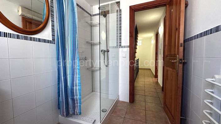 Image No.25-2 Bed Townhouse for sale