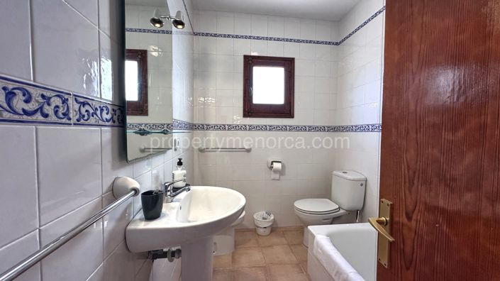 Image No.22-3 Bed Villa for sale